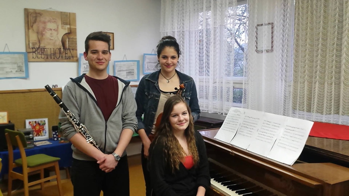 De ensemble klassieke muziek Trio Astor uit Hongarije is deelnemer van Helikon Festival 2015.